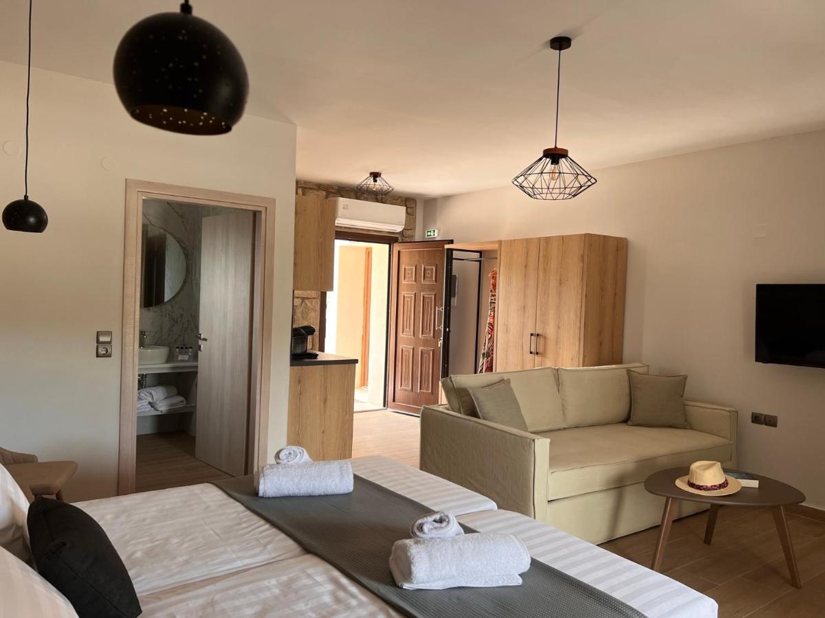 Michelangelo Suites And Apartments Valanidorachi エクステリア 写真