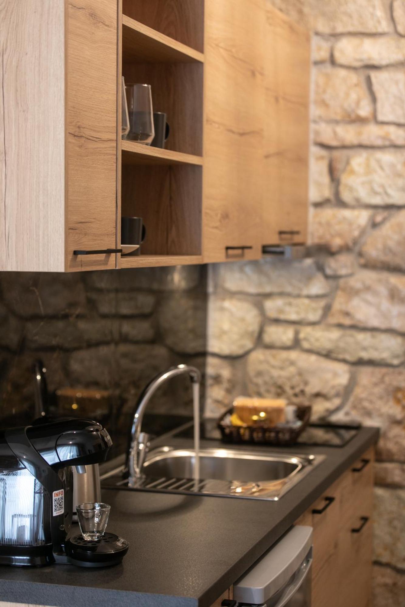 Michelangelo Suites And Apartments Valanidorachi エクステリア 写真